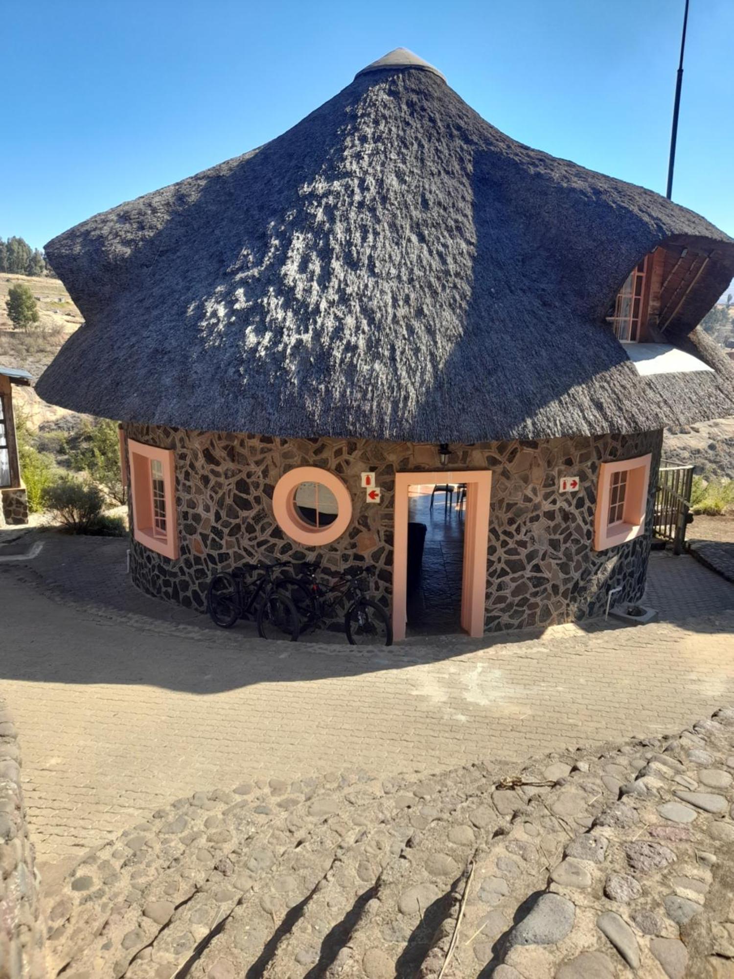 Liphofung Cave, Chalets 호텔 Butha-Buthe 외부 사진